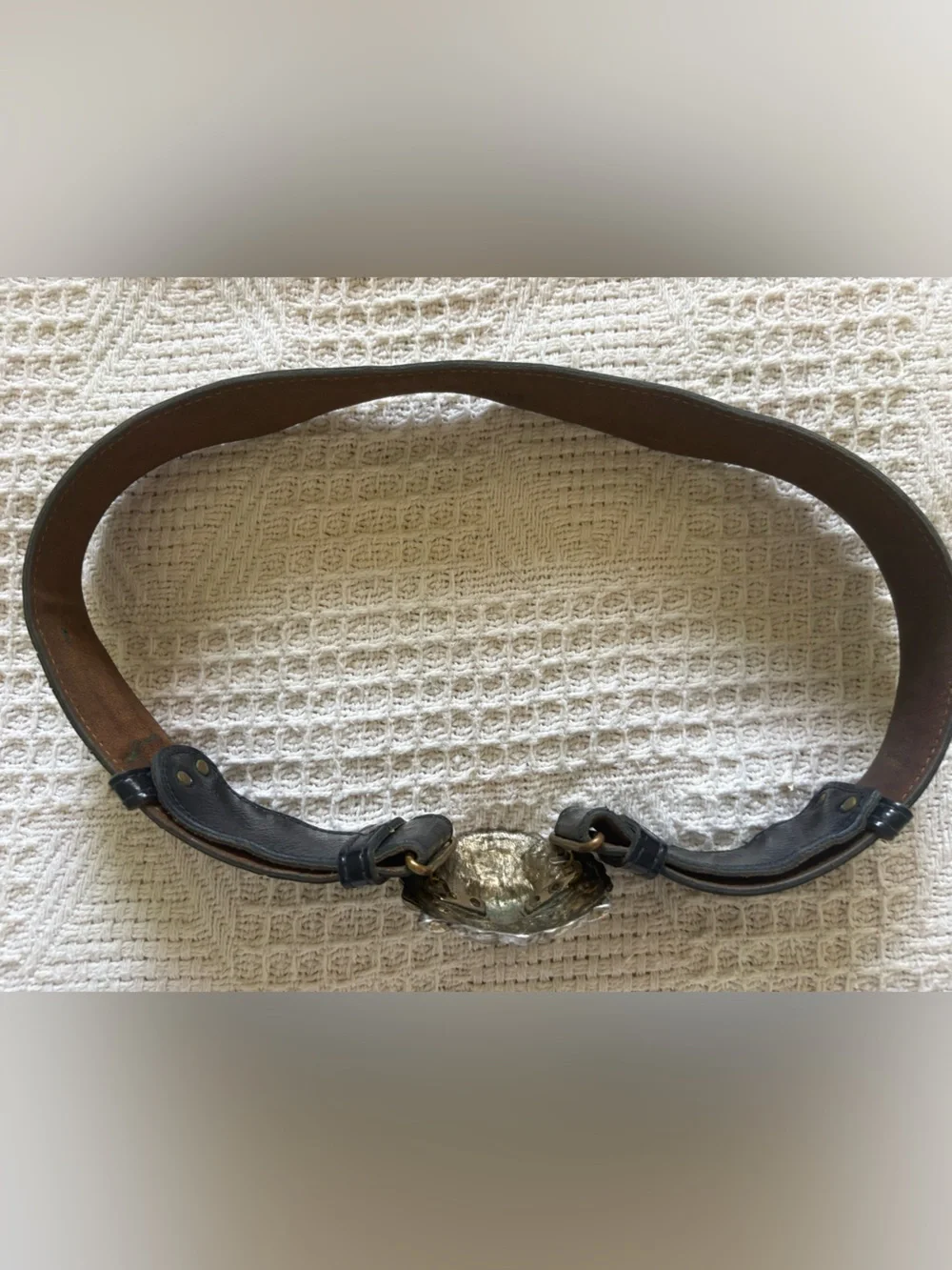 Vintage 1970s Anne Klein belt with Lion head buckle.